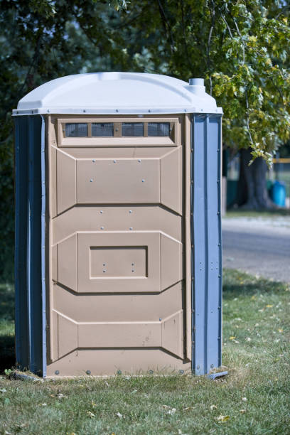 Best Emergency porta potty rental  in Cayuga, IN